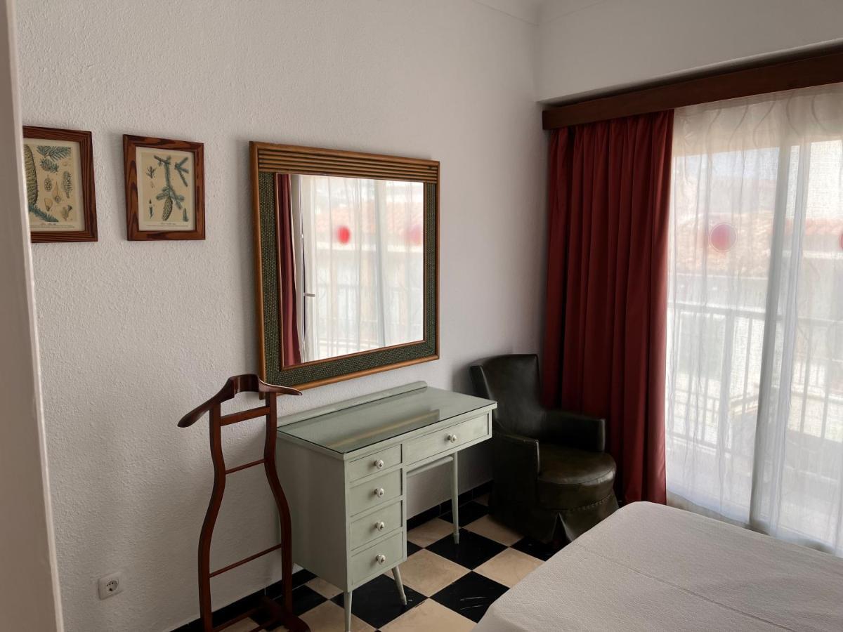 Hostal Cas Bombu Cala Ratjada  Extérieur photo
