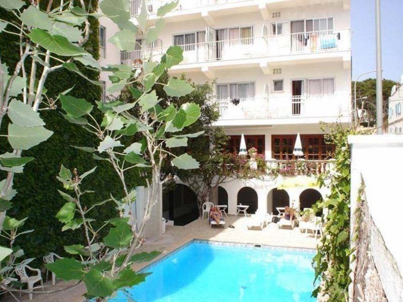 Hostal Cas Bombu Cala Ratjada  Extérieur photo