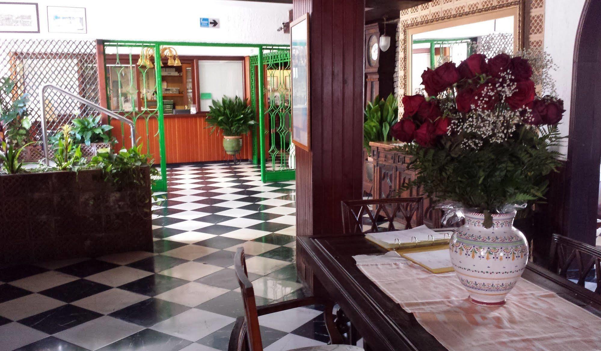 Hostal Cas Bombu Cala Ratjada  Extérieur photo